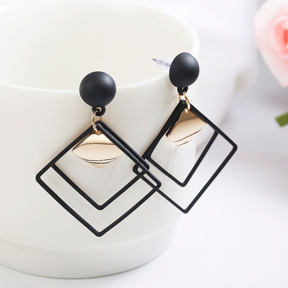 New Ivonne Destination Black Drop Earrings